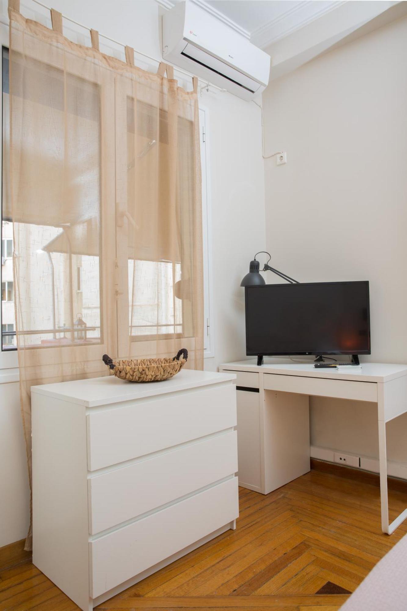 Downtown Quiet Apartment On A Pedestrian Street Ateny Zewnętrze zdjęcie
