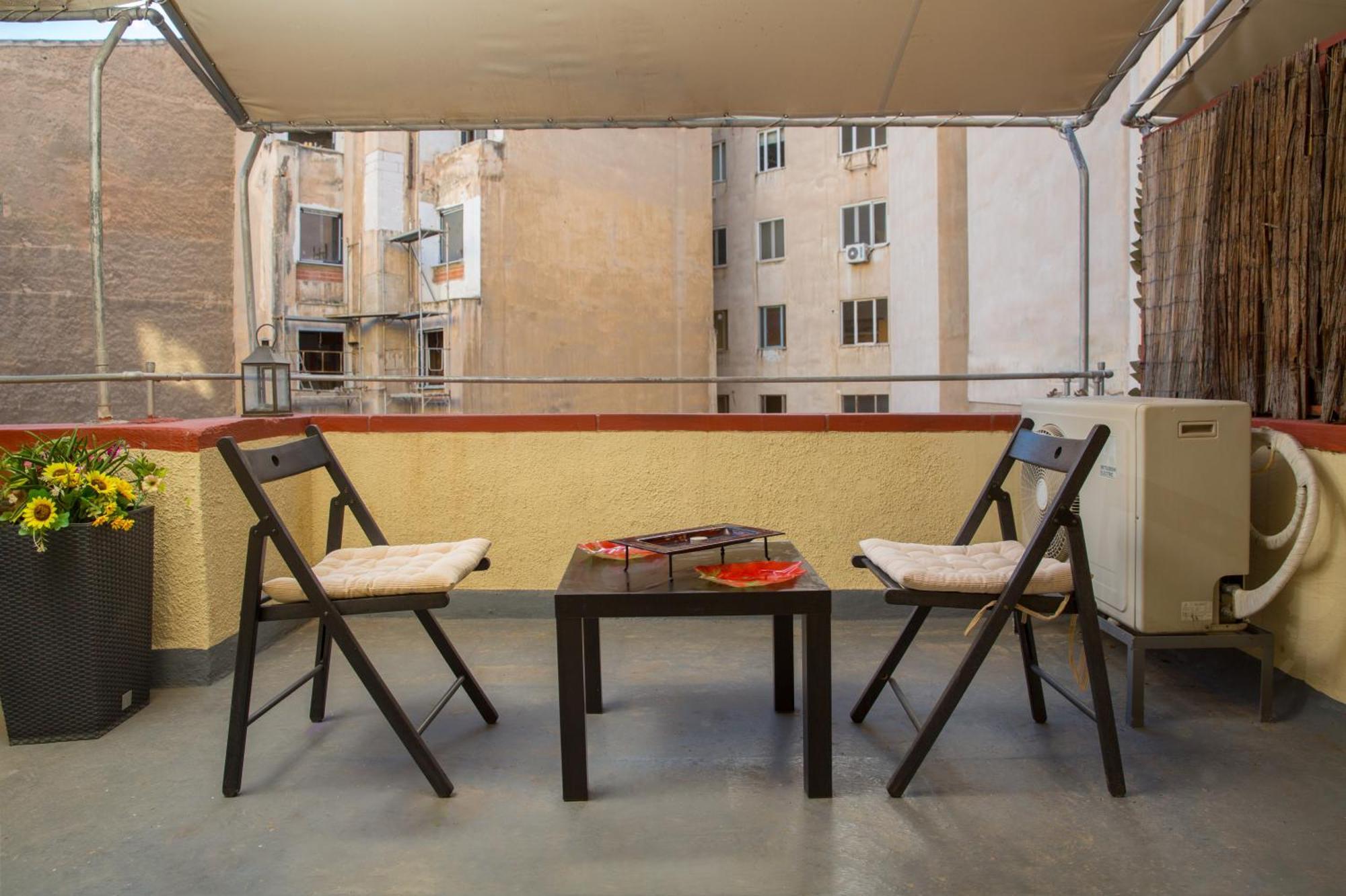 Downtown Quiet Apartment On A Pedestrian Street Ateny Zewnętrze zdjęcie